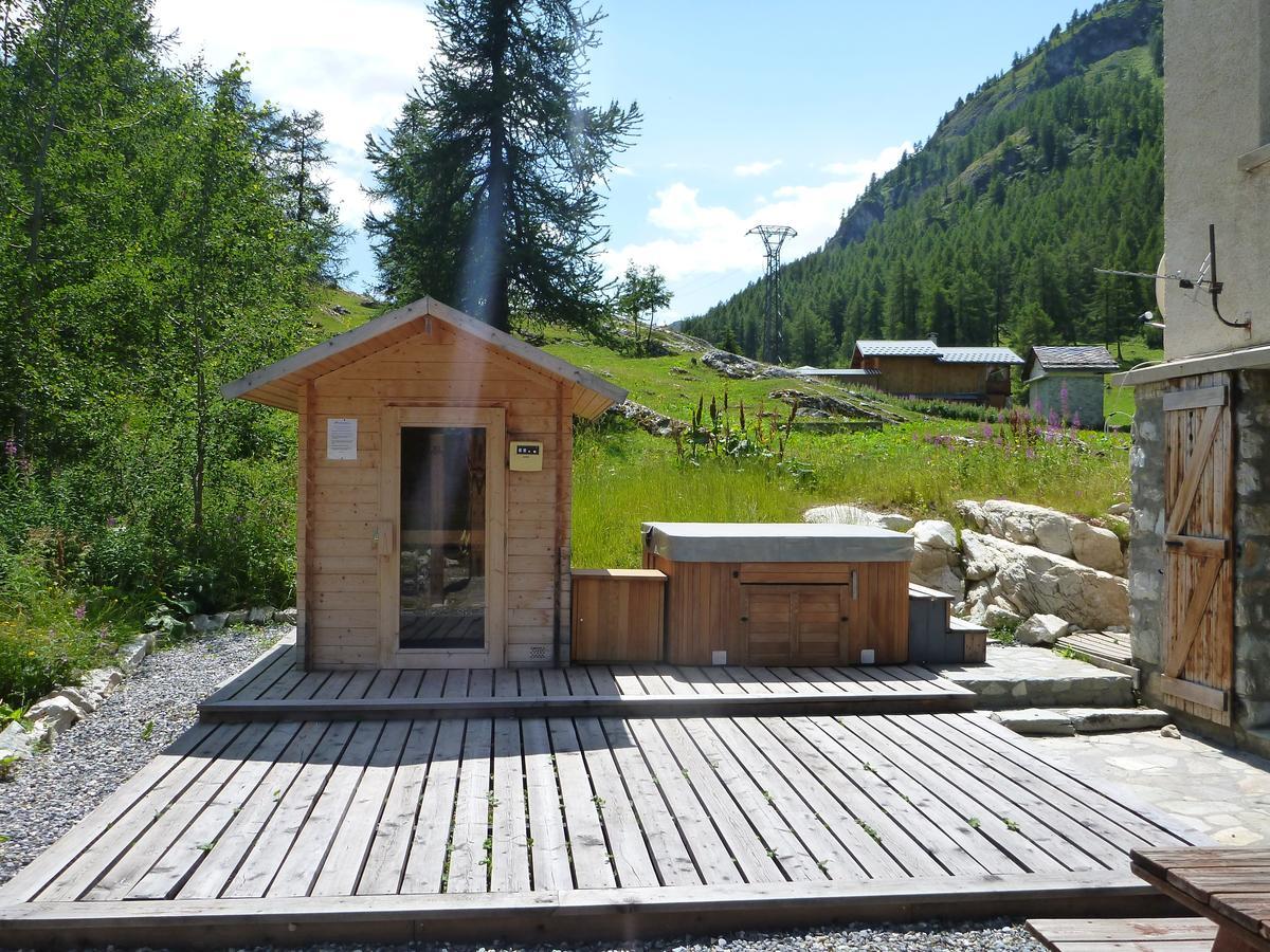 Bed and Breakfast Chalet Les Melezes Tignes Exteriér fotografie
